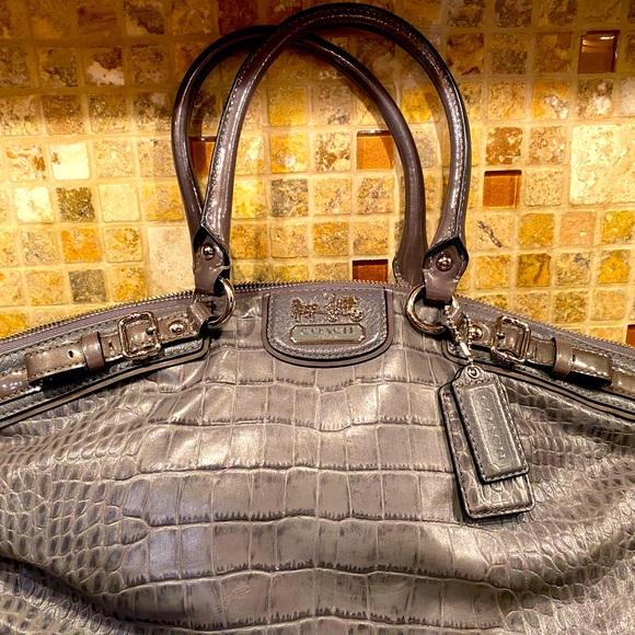 EUC COACH Gray Croc Embossed Chain Link Sophia - Picture 2 of 11